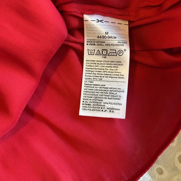 Banana Republic red satin blouse - Picture 4 of 4